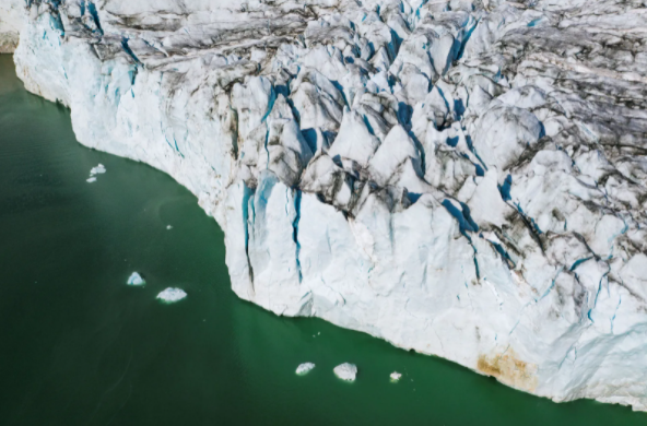 格陵兰岛库鲁苏克附近的Apusiajik冰川