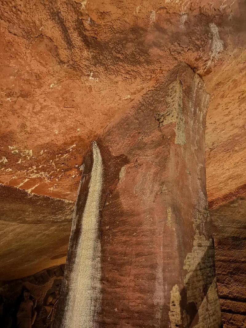 ����ʯ�߸������Ǹ��˲ι۵�