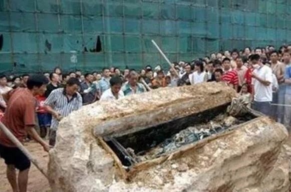 �ҿ�2005�꣬���Ĵ��ϳ䲻����ʬ�����¼���