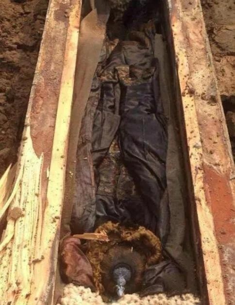 �ҿ�2005�꣬���Ĵ��ϳ䲻����ʬ�����¼���