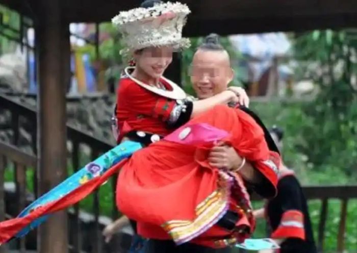 ��749��������⣬������Ů������ж�����أ�