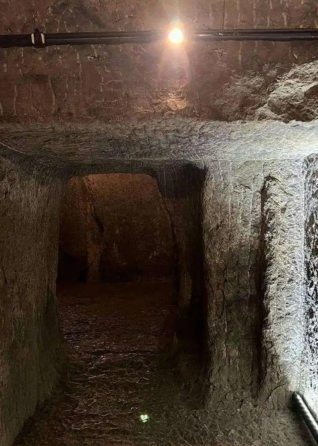 749�ֵ������أ����ݹ�ɽ��Ĺ�����¼����������